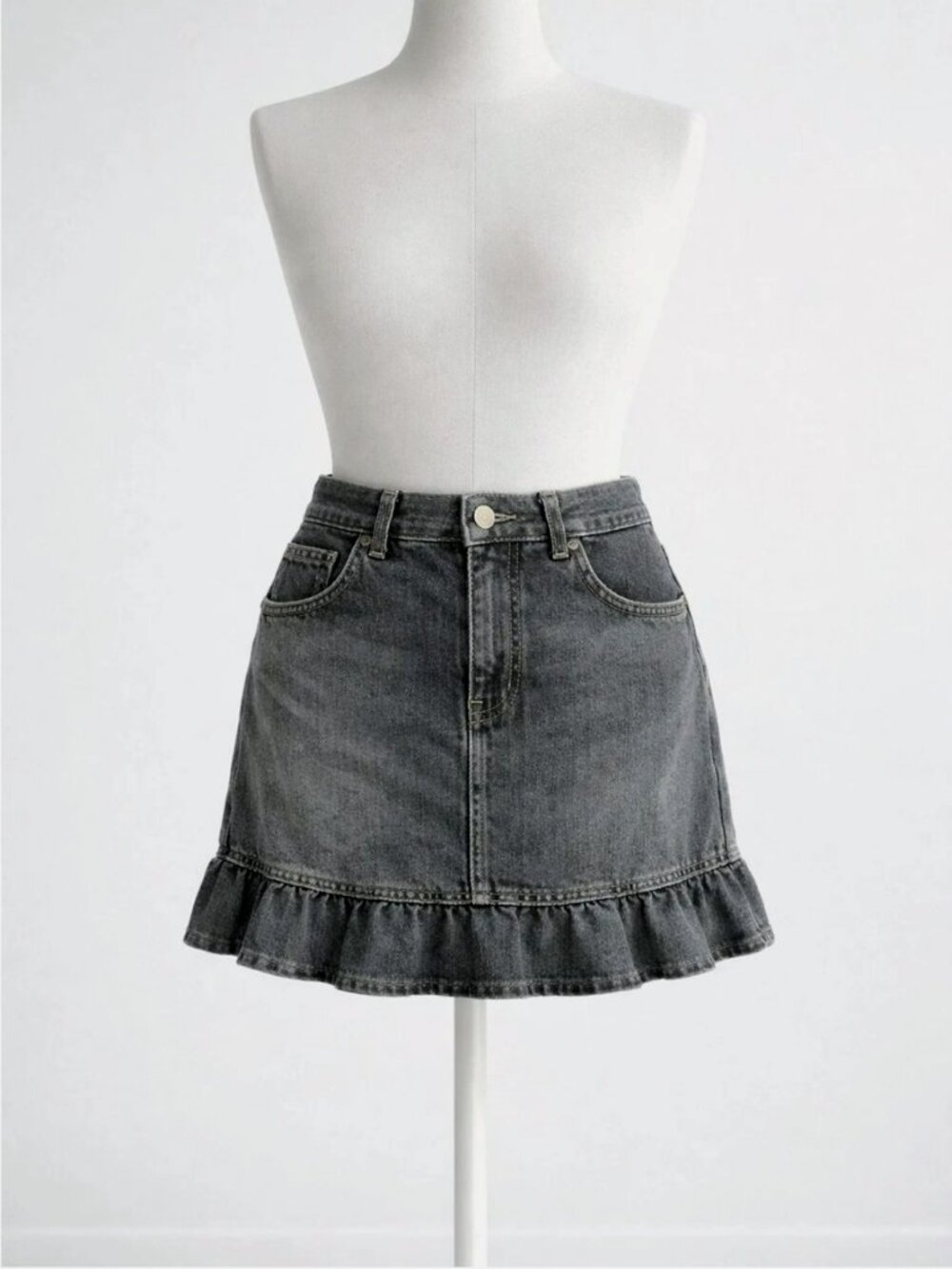 Marc Jacobs Y2K Vintage Rare Black Faded Denim Ruffle Hem Mini Skirt Size 4